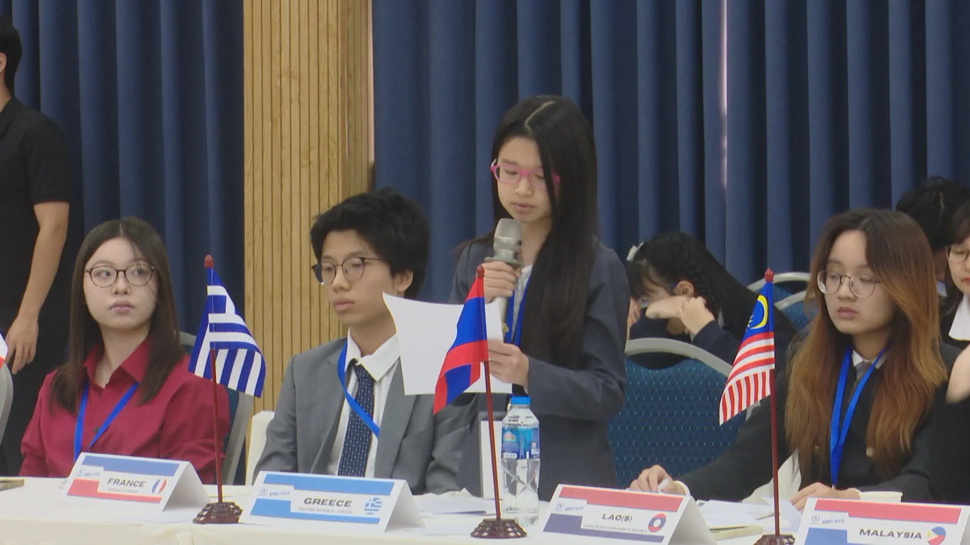 Học sinh Hà Nội hành động vì hòa bình số